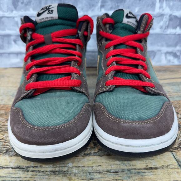 Nike Dunk SB Patagonia Noble Green Gold Oak 314383-302 Mens Size 9 Rare